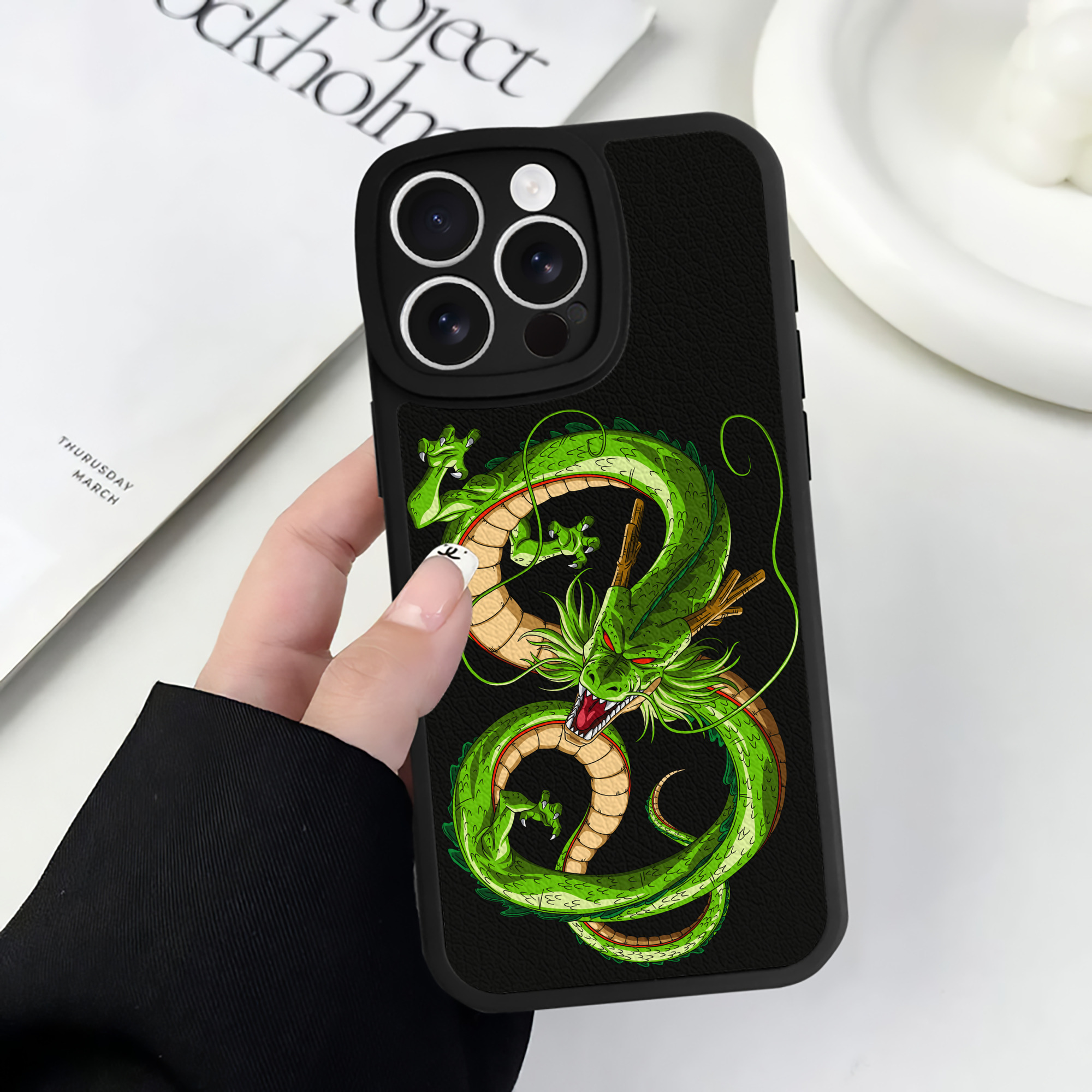 （画像用） ドラゴンボール 神龍 シェンロン DRAGON BALL Shenron 【iPhone 16シリーズ対応】シリコンスマホケース（レザー調） 材質：シリコン